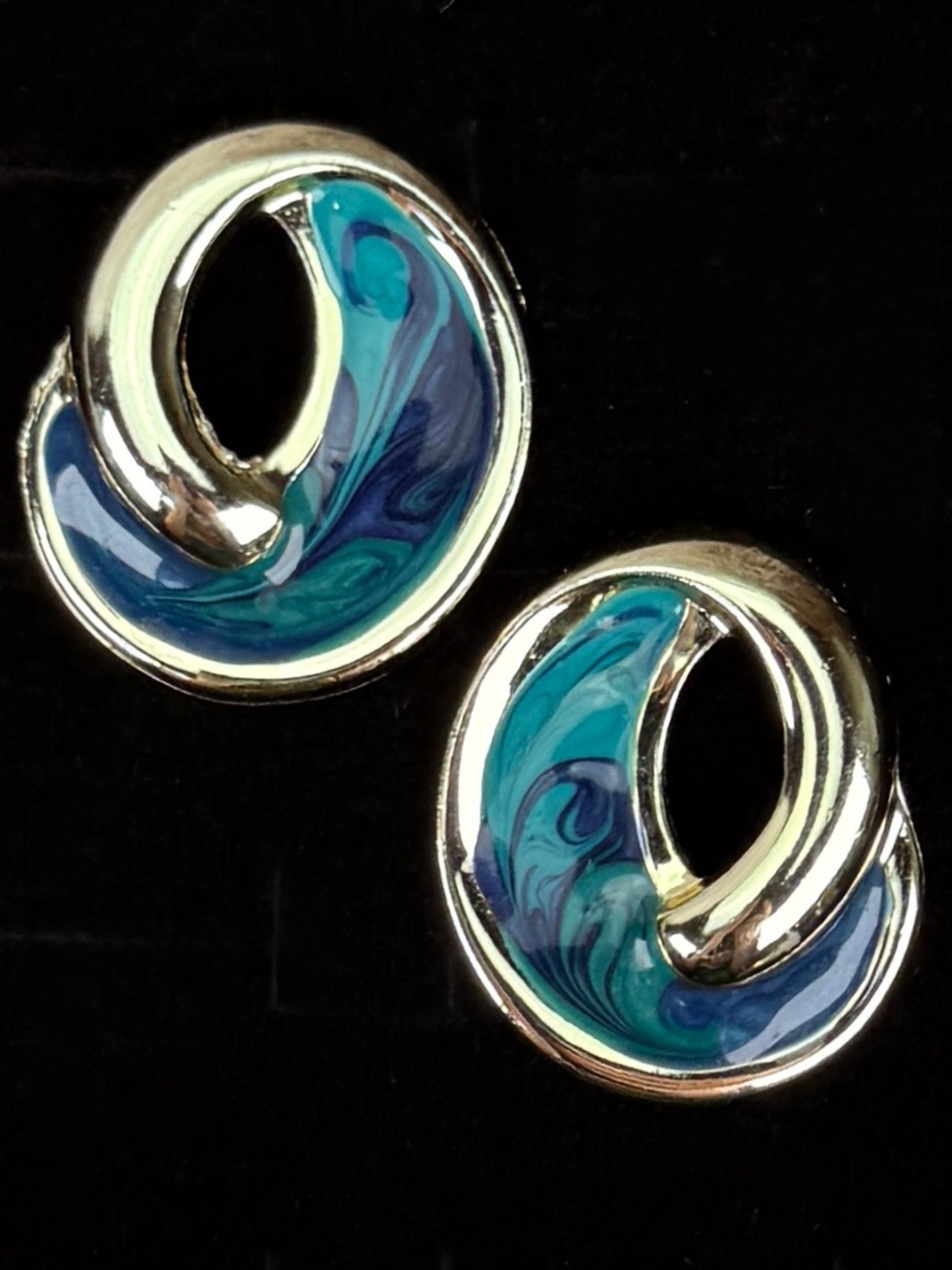 Vintage light goldtone, bluish green swirl, weighted pierced earrings